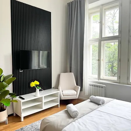 Stylish 2br With Stunning View Of National Muzeum * Prague