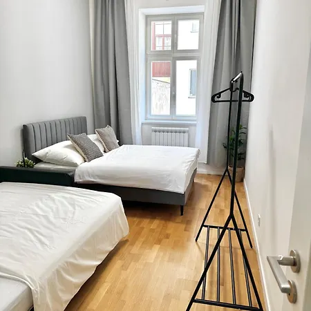 Stylish 2br With Stunning View Of National Muzeum * 布拉格
